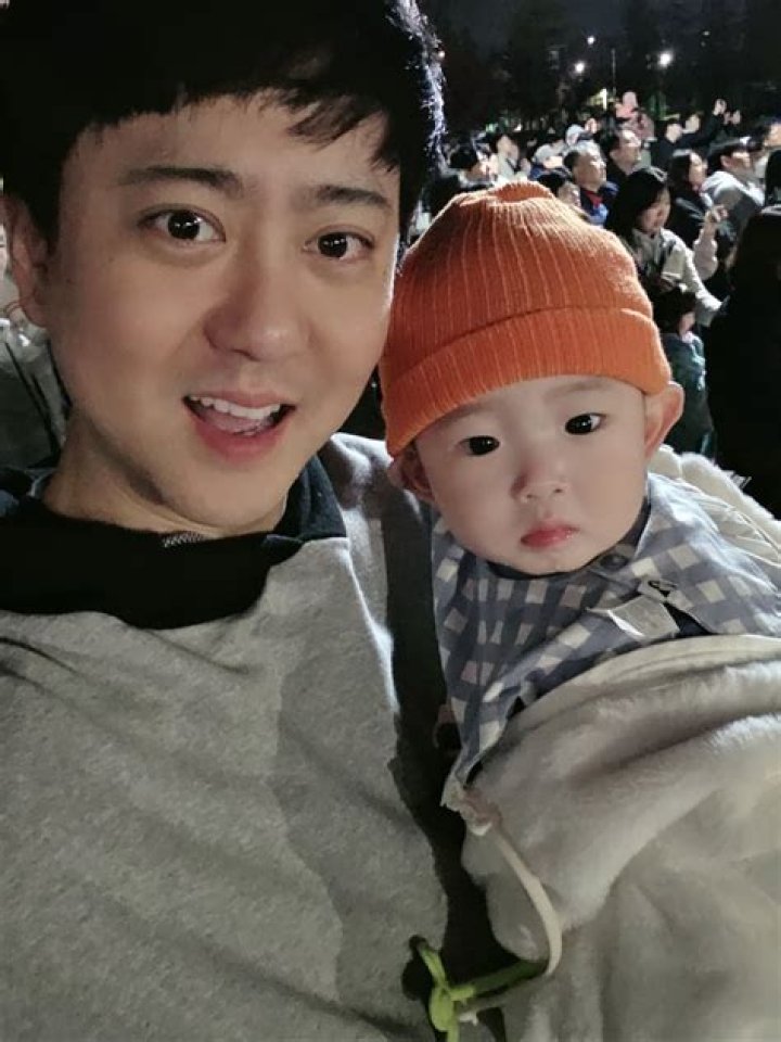 Exploring The Intriguing Lee Dong Wook Family Dynamics