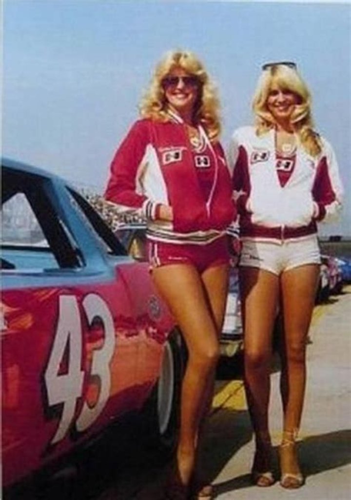 Linda Vaughn: Classic Pin-Up Photography